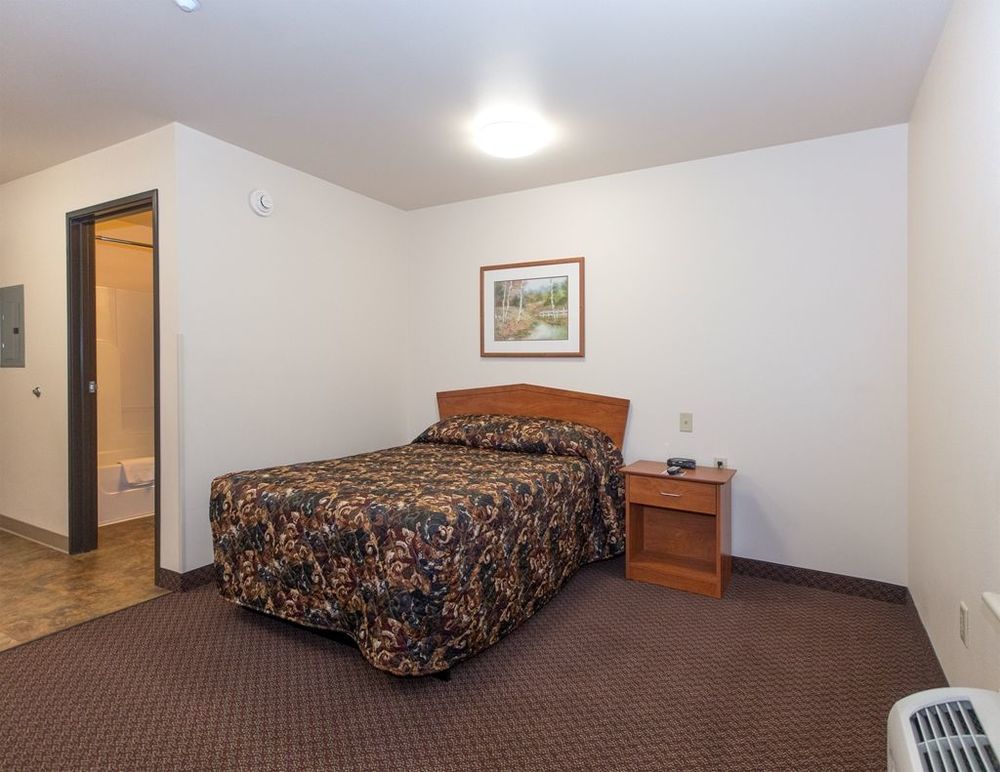 Woodspring Hotel 2*